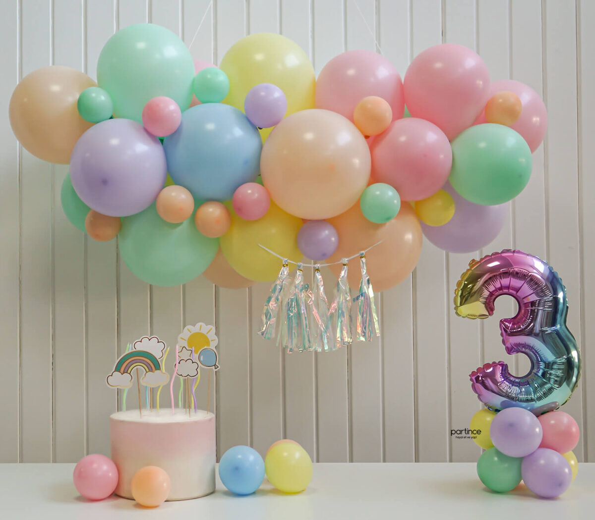 Gökkuşağı konsept doğum günü balon seti (1-2-3 rakam seçenekli)